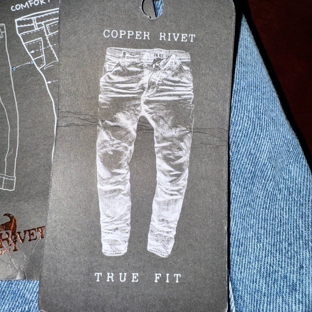 Men's Relaxed Fit Denim Cargo Jeans - Picture 9 of 9